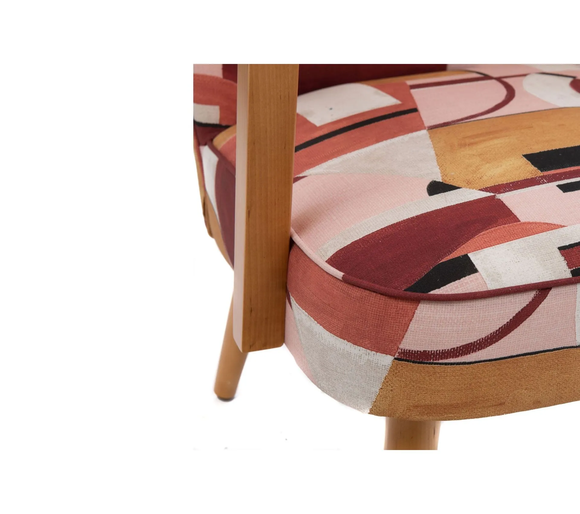 Fauteuil Rétro En Tissu Motifs Géométriques Et Accoudoirs En Bois - Honey