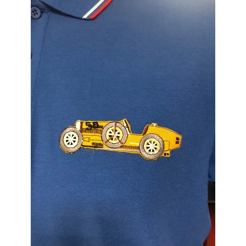 Polo bleu avec écussons